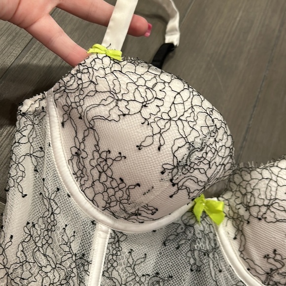 Victoria’s Secret Very Sexy Push Up Longline Bra - Picture 3 of 9